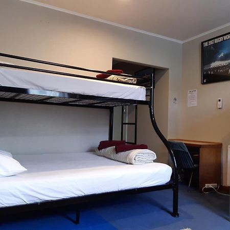 Хостел Ariki Backpackers Нью-Плимут Номер фото
